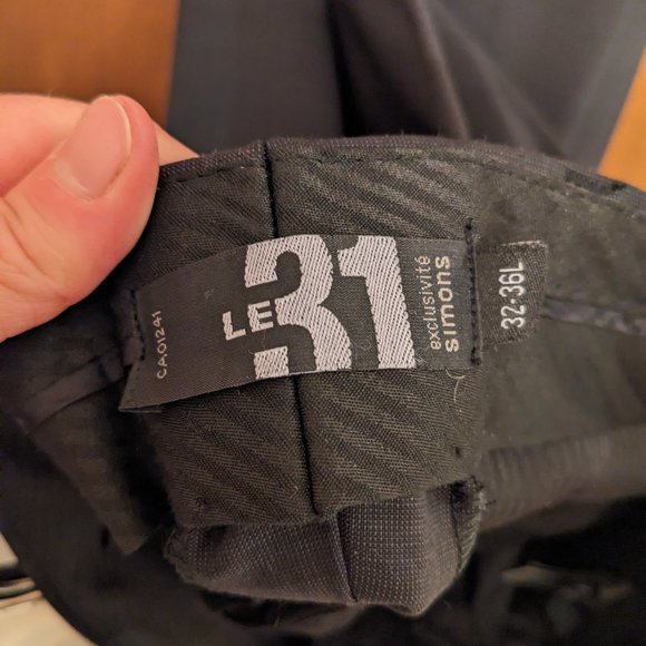 Men's Suit - Picture 7 of 7